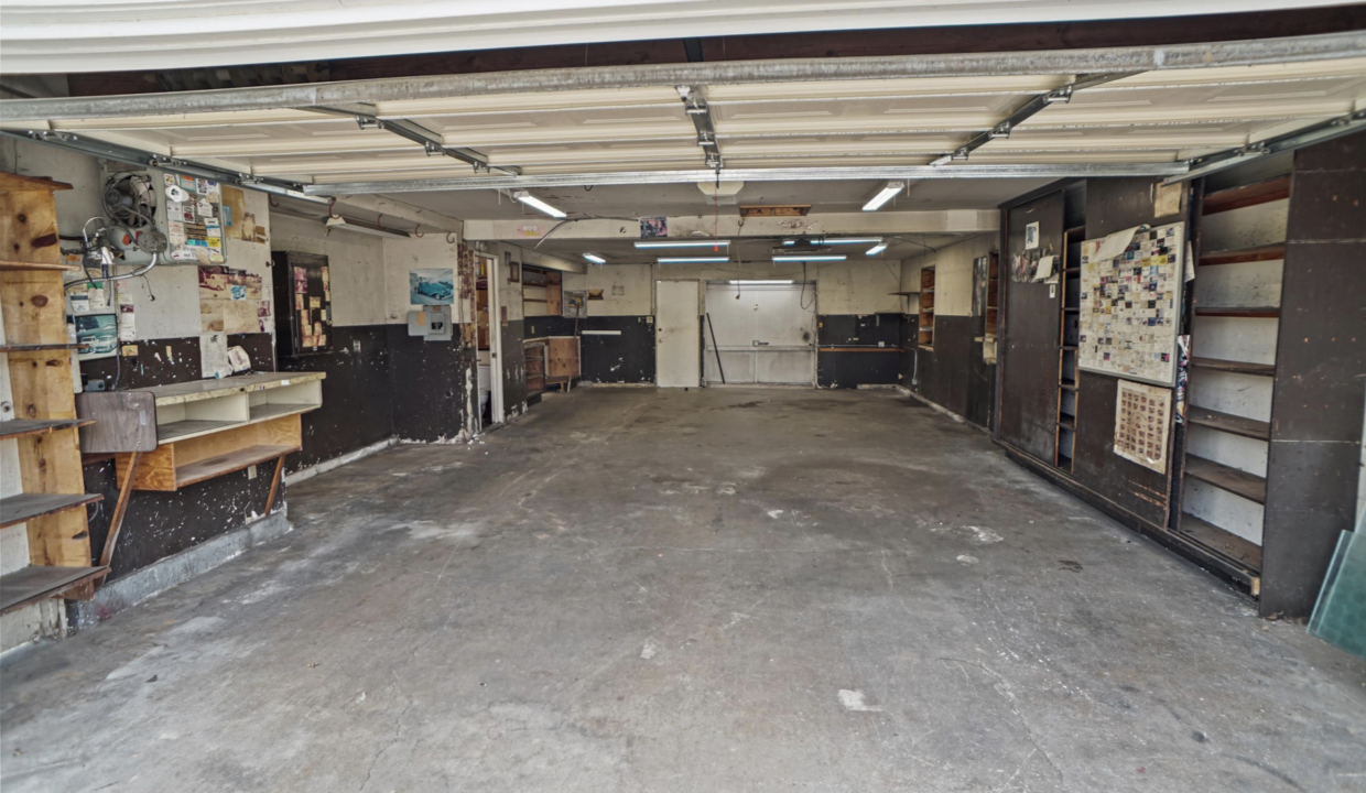 Main Garage (4 Car - RR on Left)